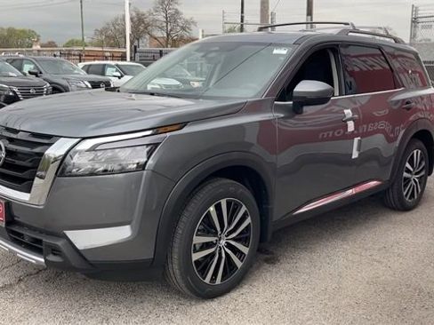 New 2025 Nissan Pathfinder Platinum image 31