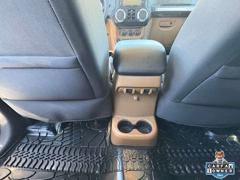 Used 2018 Jeep Wrangler Unlimited Rubicon image 24