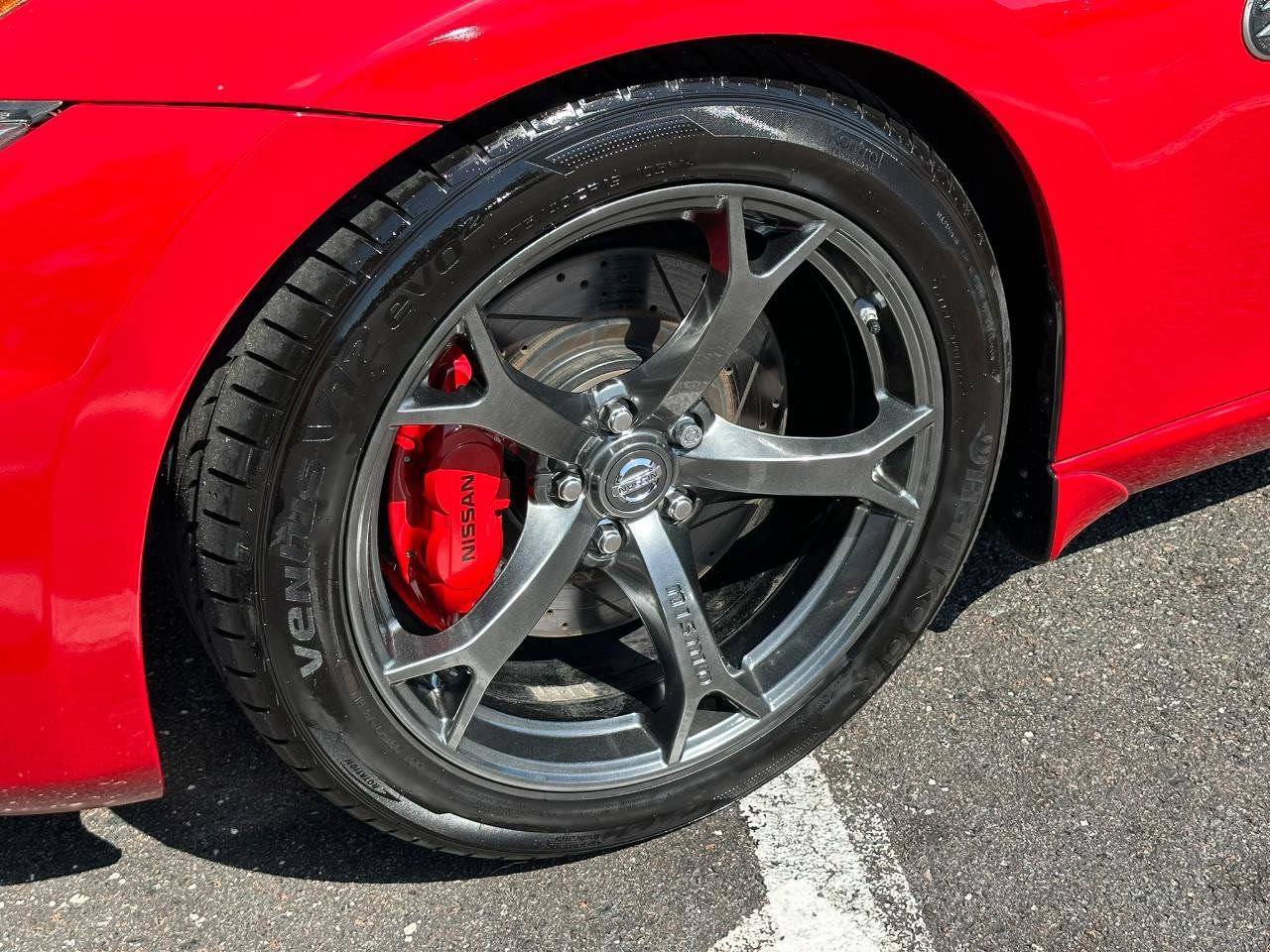 Used 2014 Nissan 370Z Coupe RWD image 8