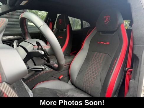 Used 2024 Lamborghini Urus Performante AWD/4WD image 4