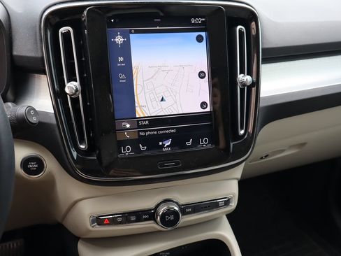 Used 2019 Volvo XC40 T5 Momentum AWD/4WD image 7