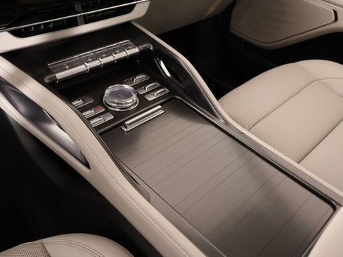 New 2026 Lincoln Nautilus Premier AWD/4WD image 7