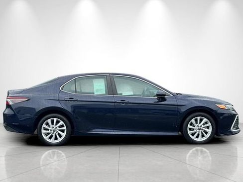 Used 2021 Toyota Camry LE FWD image 3