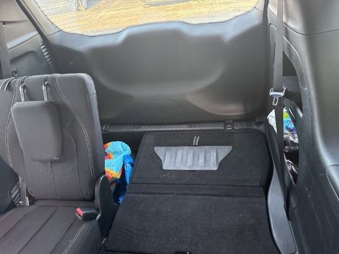 Used 2020 Chrysler Pacifica Touring w/ S Appearance Package image 11