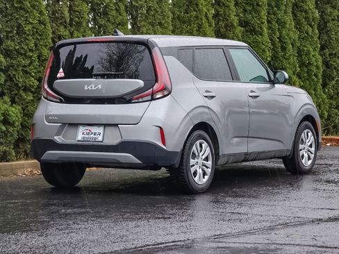 Used 2023 Kia Soul LX FWD image 4