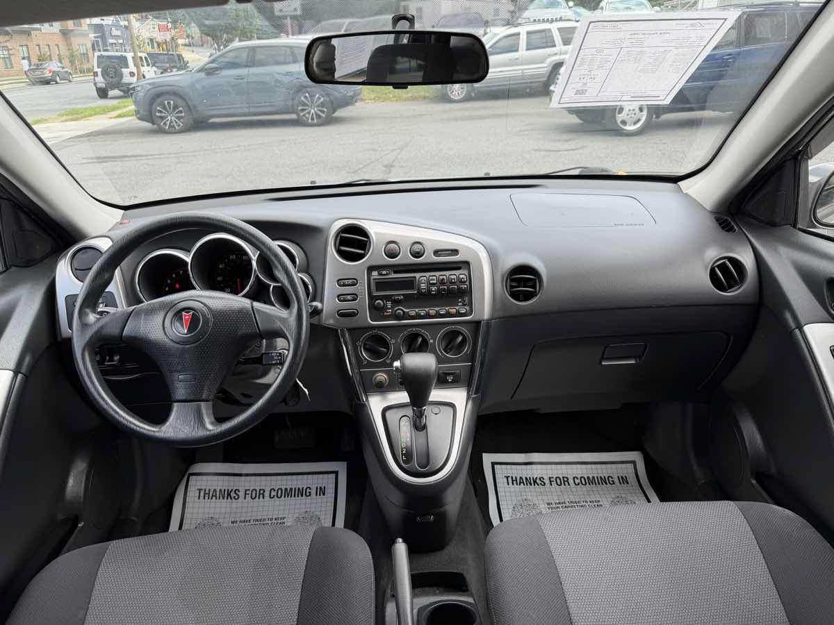 Used 2008 Pontiac Vibe w/ Preferred Package FWD image 13