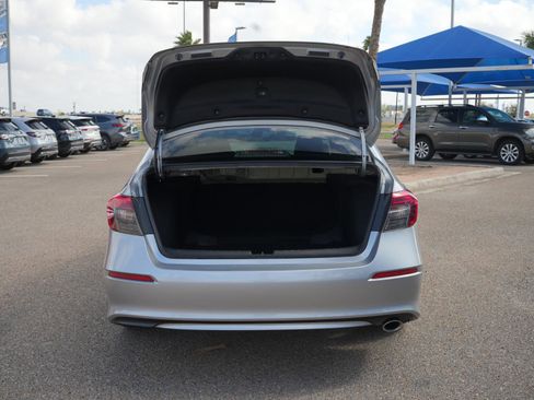 Used 2023 Honda Civic Sport image 7