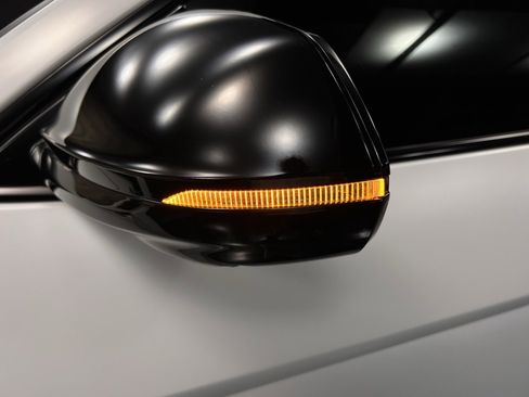 Used 2019 Lamborghini Urus image 33