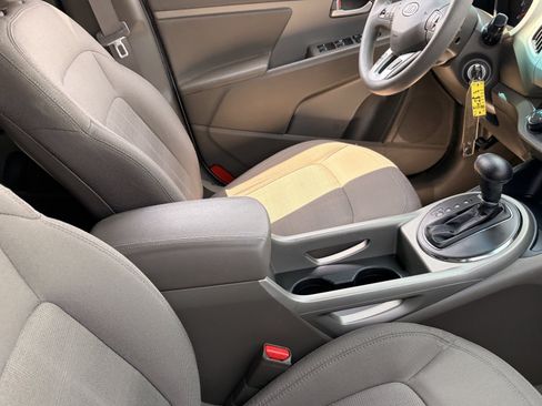 Used 2012 Kia Sportage LX w/ Convenience Pkg FWD image 10