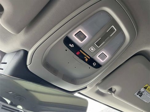 Used 2023 Volvo XC60 B5 Plus image 30