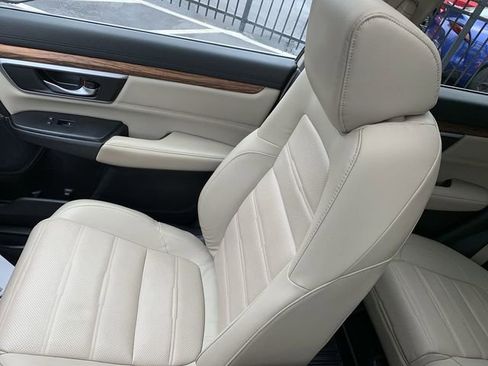 Used 2017 Honda CR-V Touring image 31