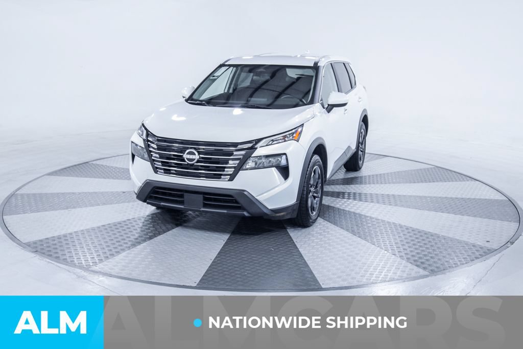 Used 2024 Nissan Rogue SV FWD image 2