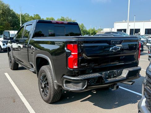 Used 2025 Chevrolet Silverado 2500 LTZ w/ Trail Boss Package AWD/4WD image 5