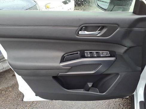 New 2026 Nissan Pathfinder SL w/ SL Premium Package AWD/4WD image 12