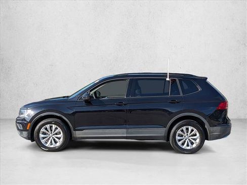 Used 2018 Volkswagen Tiguan S image 9