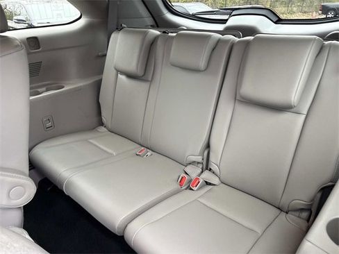 Used 2019 Toyota Highlander Limited image 21