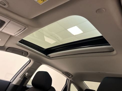 Certified 2025 Honda Accord SE image 3