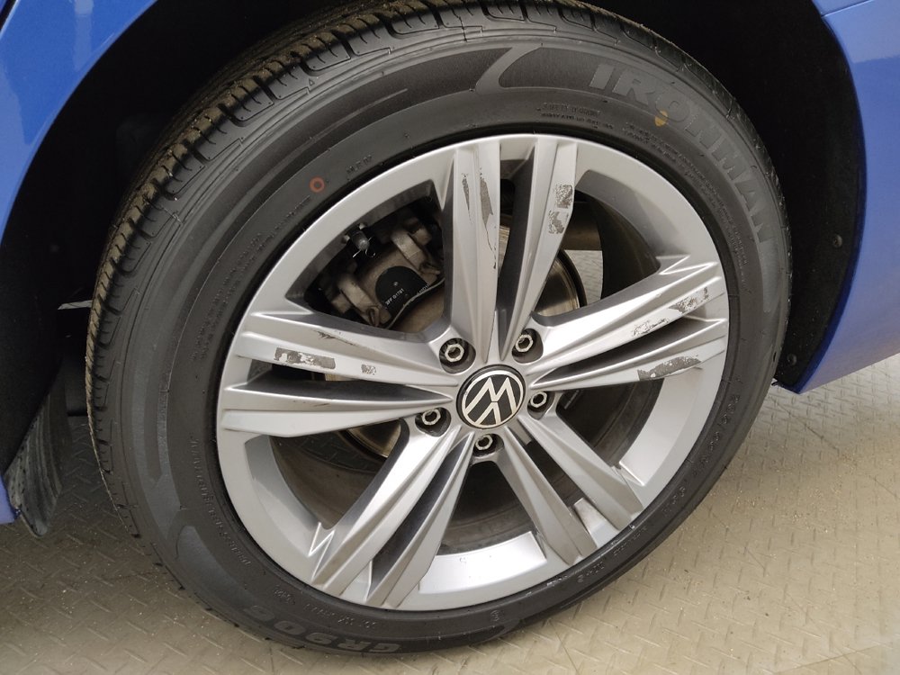 Used 2024 Volkswagen Jetta SE FWD image 31