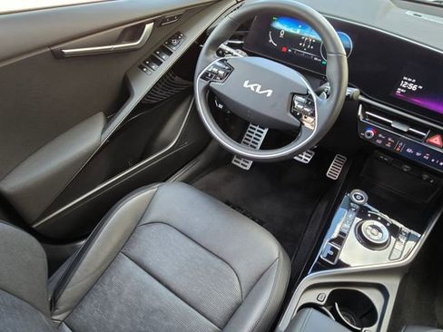 Used 2023 Kia Niro Wave w/ Wave Preserve Package FWD image 27