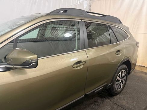 Used 2021 Subaru Outback Premium image 7