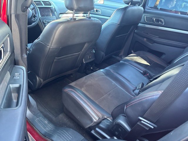 Used 2019 Ford Explorer XLT w/ Equipment Group 202A FWD image 9