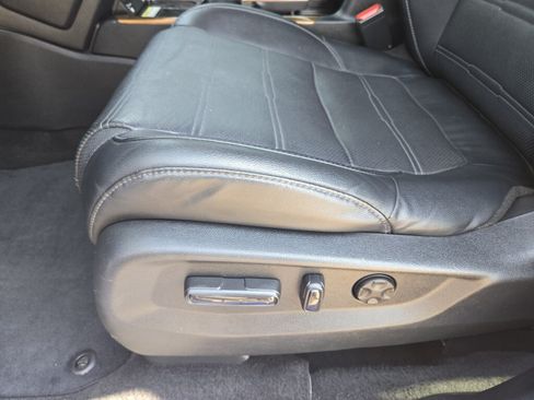 Used 2020 Honda CR-V Touring image 9