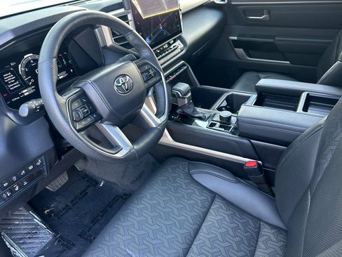 Used 2025 Toyota Tundra Limited image 9