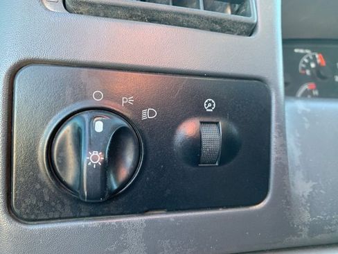 Used 2001 Ford F250 XLT image 21