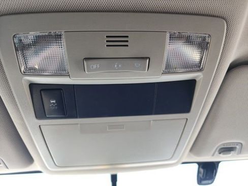 Used 2017 Toyota Tacoma SR5 w/ Tow Package image 18