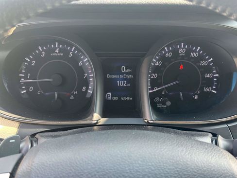 Used 2017 Toyota Avalon XLE Premium w/ All Weather Liner Package FWD image 24