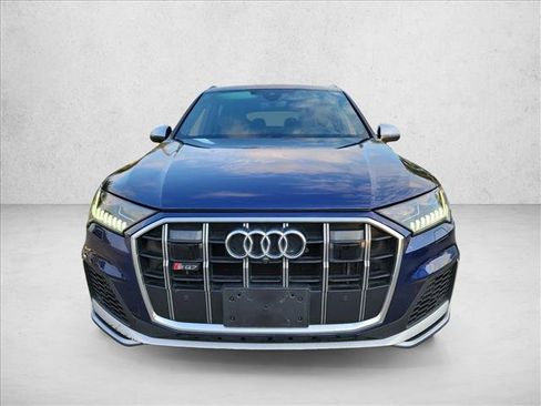 Used 2021 Audi SQ7 Premium Plus w/ Driver Assistance Package AWD/4WD image 2