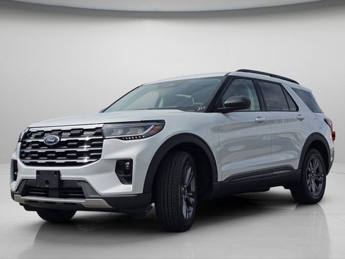 New 2026 Ford Explorer Active AWD/4WD image 19