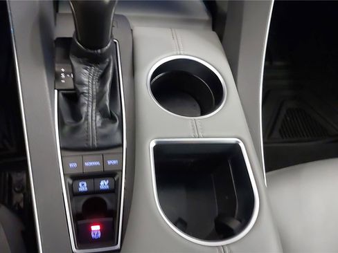 Used 2021 Toyota Avalon XLE w/ Carpet Mat Package (TMS) image 30