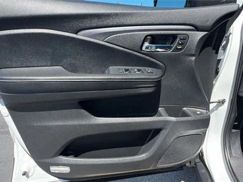 Used 2022 Honda Ridgeline RTL-E image 19