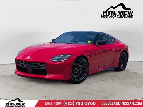 Certified 2025 Nissan Z Performance w/ Floor Mat Package RWD image 1