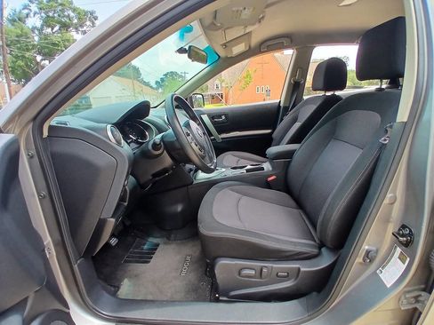 Used 2012 Nissan Rogue SV FWD image 5