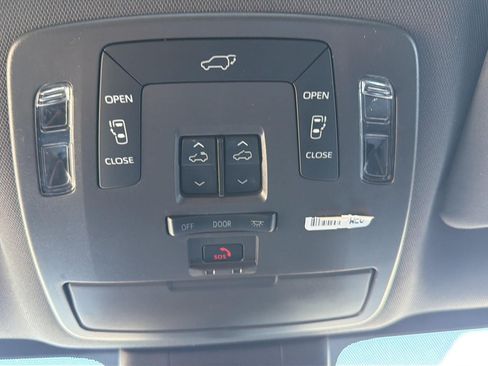Used 2022 Toyota Sienna XSE w/ XSE Plus Package AWD/4WD image 26