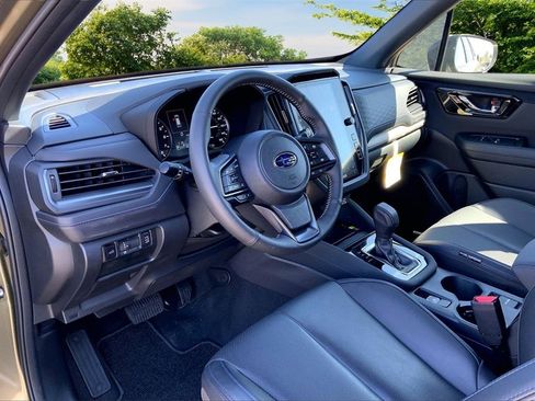 Certified 2025 Subaru Forester Limited image 16