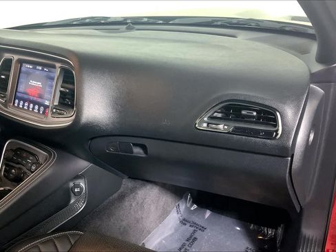 Used 2017 Dodge Challenger SRT Hellcat RWD image 18