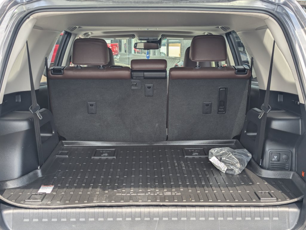 Used 2023 Toyota 4Runner Limited AWD/4WD image 35