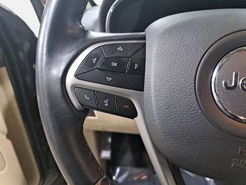 Certified 2022 Jeep Grand Cherokee Laredo E image 17