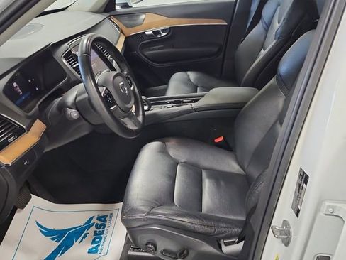 Used 2023 Volvo XC90 B6 Plus image 7