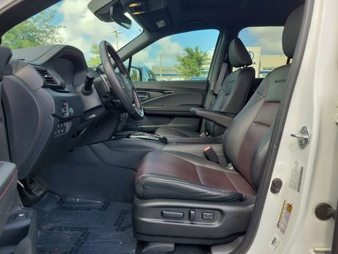 Used 2023 Honda Ridgeline Black Edition image 14