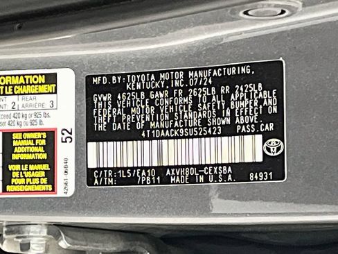 Used 2025 Toyota Camry SE FWD image 31