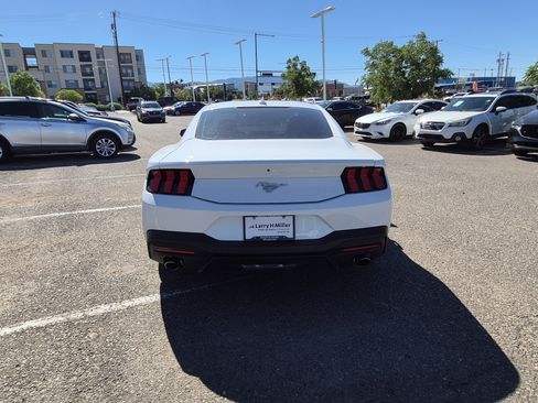 Used 2024 Ford Mustang Coupe RWD image 4