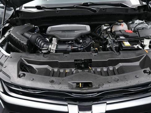 Used 2025 Chevrolet Blazer RS image 23