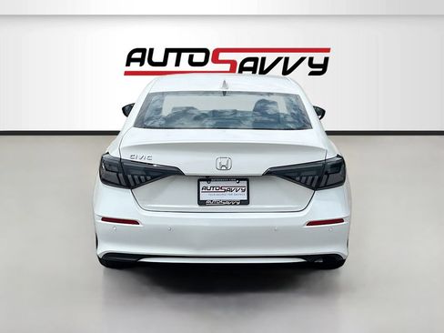 Used 2025 Honda Civic Sport Touring image 6