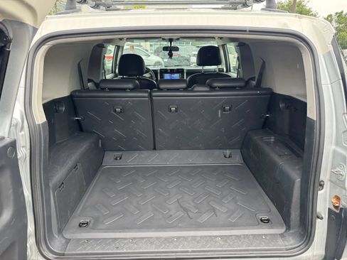 Used 2007 Toyota FJ Cruiser 4WD image 11
