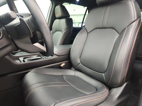 Used 2025 Honda Pilot TrailSport image 21