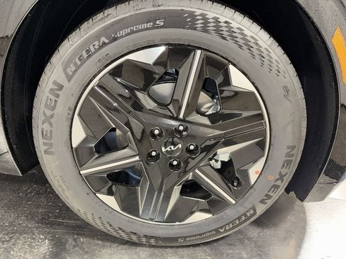 New 2025 Kia EV6 Wind image 14